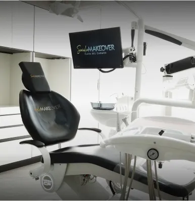 Clinic facilities for All-on-4 dental treatments in Mexico, showcasing advanced equipment.
